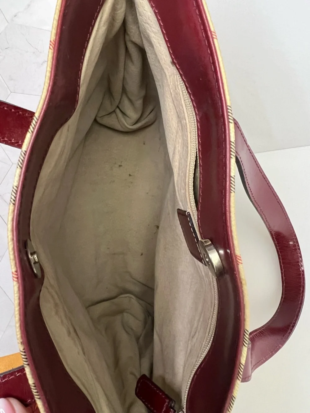 Vintage Burberry Beige Plaid Tote with Burgundy Leather Trim - Picture 5 of 7